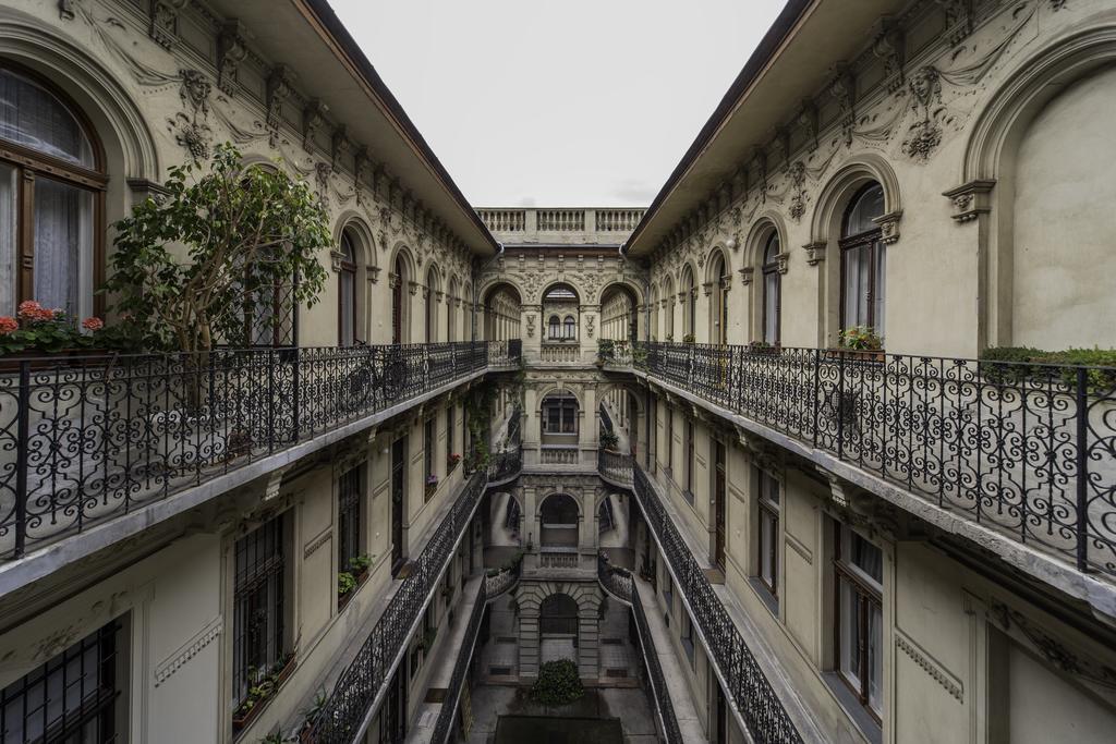 Historical Building Brody Apartment Budapest Eksteriør bilde